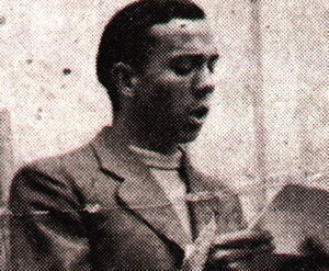 Miguel Hern�ndez leyendo