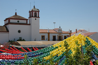 Adornos de Feria, Ayuntamiento al fondo